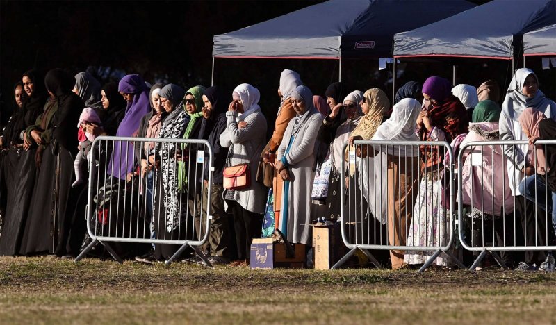 بدء تشييع ضحايا مجزرة نيوزيلندا والإعلام يستعد لرفع الأذان