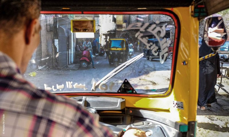 التوكتوك قد يختفي قريباً من شوارع مصر.. ما مصير الملايين من سائقيه؟