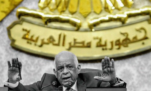 البرلمان المصري يوافق بشكل نهائي على تعديلات دستورية تسمح للسيسي بالحكم حتى 2030