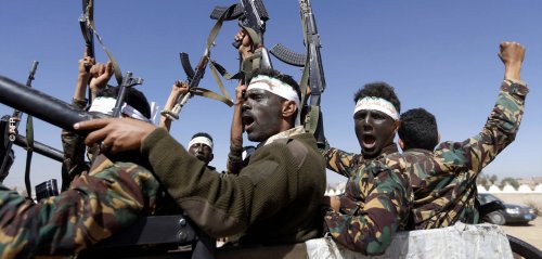 الهجوم الرابع خلال أسبوع...الحوثيون يقصفون مطار جازان السعودي بطائرة مسيّرة