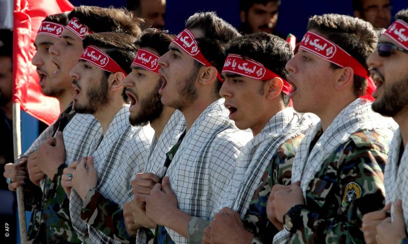 وزير التعليم الإيراني يهدد بإرسال 14 مليون تلميذ للمشاركة في الحرب