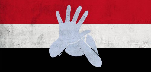 عذبها والدها وقتلها بدعوى "غسل العار"... القضاء اليمني يؤجل الحكم في قضية الطفلة مآب