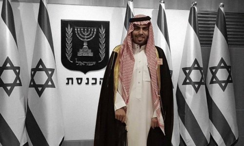 مستعرضاً "القوة الإسرائيلية"... نتنياهو يلتقي وفد المدوّنين العرب