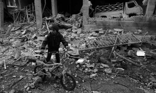 الهجمات الروسية في سوريا قتلت خلال شهرين 544 مدنياً بينهم 130 طفلاً