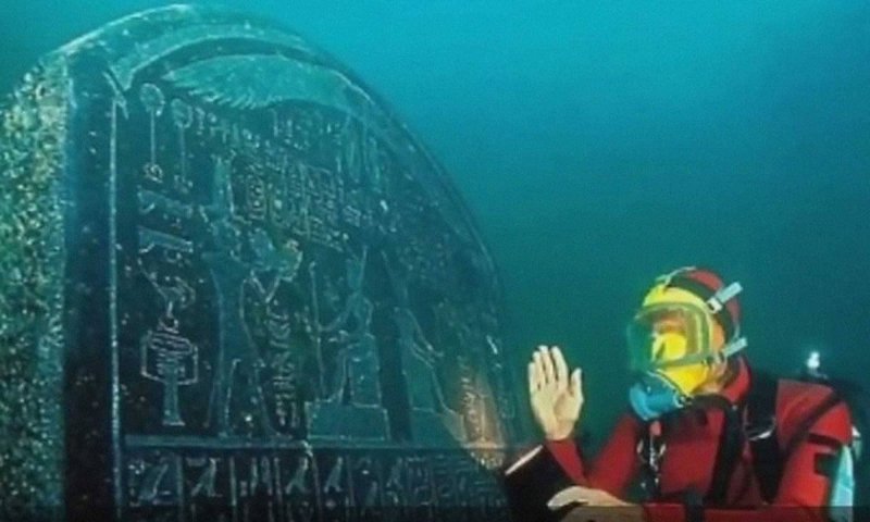 ستزورون مصر قريباً؟ ربما تحتاجون إلى الغوص لمشاهدة كنوز أثرية مكتشفة حديثاً في البحر