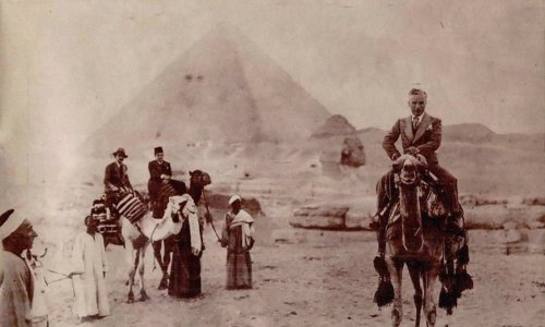 السِّحر عند الشّعب وليس في الأهرامات... عن رحلة تشارلي تشابلن إلى مصر