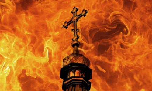 القاهرة تفقد واحدة من أجمل كنائسها في حريق... كنيسة الشهيد مار جرجس