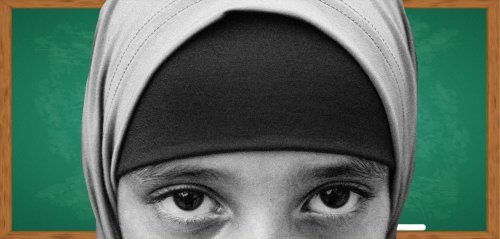 "عقاب يوقعه الله بغير المحجبة يوم القيامة"... فرض الحجاب على الطالبات في غزّة