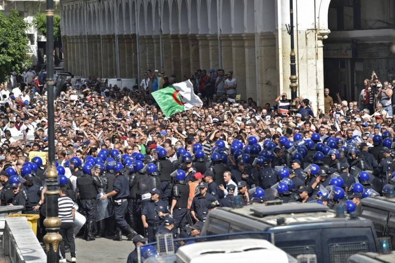 اعتقال نحو 300 معارض خلال شهر... العفو الدولية: الجزائر صعّدت من حملتها القمعية قبل الانتخابات