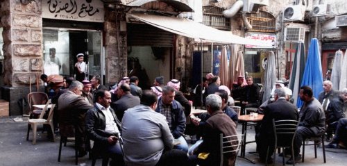 عندما يصبح اسم العائلة "براند"... حكايات مقاهي ومطاعم قديمة في دمشق