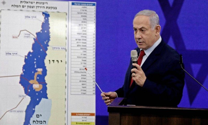 نتنياهو يجمّد خطة ضمّ وادي الأردن خوفاً من الجنائية الدولية... توقعات بانتكاسة انتخابية