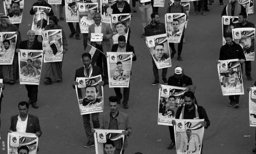 تذكّر بمسيرات صدّام ونظامه... "مسيرة" جماعات السلطة الدموية في بغداد