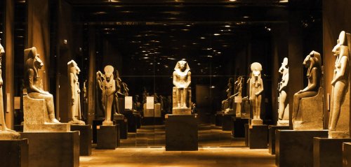 وسط أكبر تجمع للآثار الفرعونية في أوروبا... جولة في المتحف المصري في تورينو الإيطالية