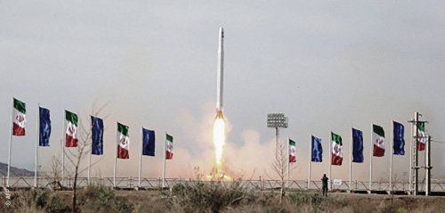 "الوصول إلى الفضاء ليس اختياراً بل ضرورة"... إيران وإطلاق أول قمر صناعي لأغراض عسكرية