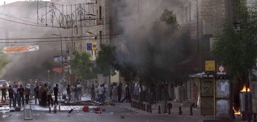 "كأن الاحتلال يحدث عند الآخرين"...  كيف يرى فلسطينيو 48 الانتفاضة الثانية بعد 20 عاماً؟