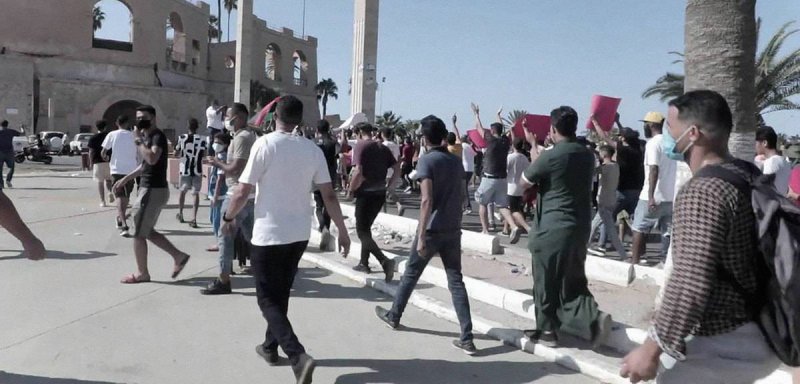 بعد وقف إطلاق النار... لماذا خرج الليبيون للاحتجاج ضد حكومة الوفاق؟