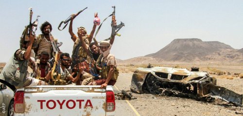 ماذا يعني تخلي "المجلس الانتقالي الجنوبي" عن الإدارة الذاتية في اليمن؟