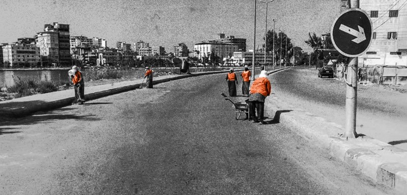 حكاياتهنّ في نقابهنّ... مجهولات ينظفن الشوارع في دمياط