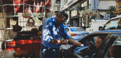 ”يعدّون أوراق الخسّ ويقسمون الفجلة”... حكايات سكّان بيروت حول عربات الباعة المتجولين