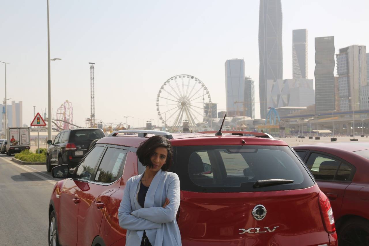 سائقة تاكسي في شوارع السعودية