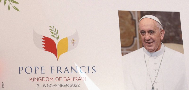 البابا فرنسيس يزور البحرين... ترحيب واسع ودعوات لتدخله في الوضع الداخلي