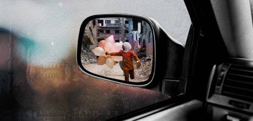 الأجسام أقرب مما تبدو عليه في المرآة
