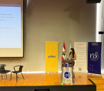 مبادرة لتعليم الفتيات ذوات الصعوبات الحسّية عن الدورة الشهرية