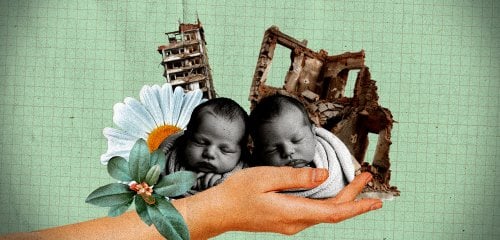 أحمل طفلين وأعتذر… "لماذا يجرؤ الألم علينا وحدنا؟"