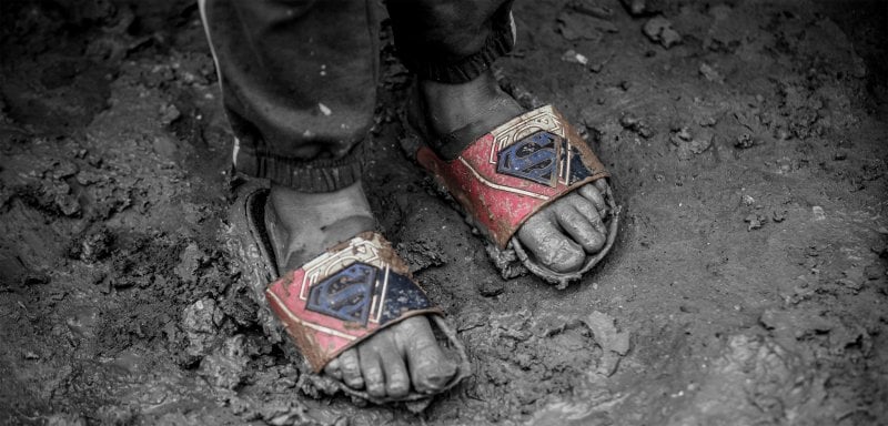 شتاء يعيد نكأ الجراح... الغزّيون بين خيمٍ مهترئة وبيوتٍ آيلة للسقوط