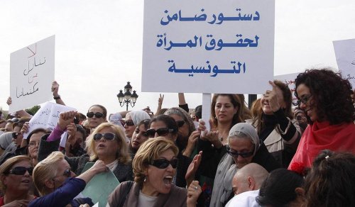 إذا قلت للمرأة التونسية شعراً لم يعجبها، سيتم تغريمك