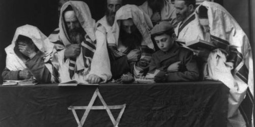 أخذوها عن العرب واستخدمها النازيون... كيف تحوّلت نجمة داود إلى رمز لإسرائيل؟