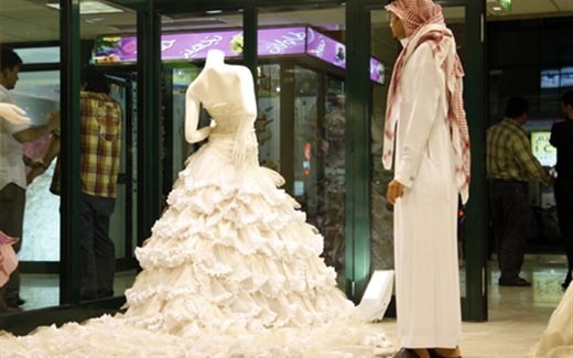 السعوديات يفضلن الزواج من أجانب