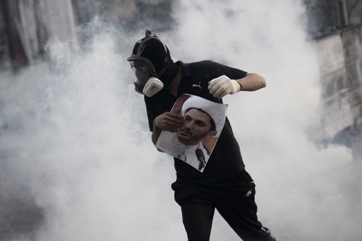 هل تتعسكر الثورة البحرينية؟