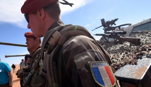 هل تتدخّل فرنسا عسكرياً في ليبيا؟