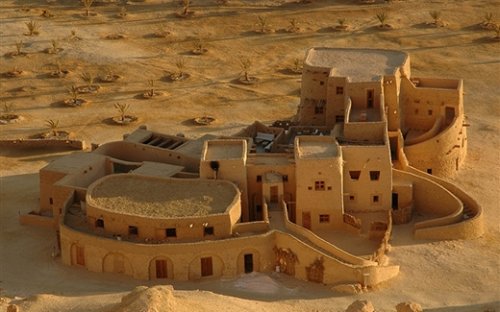 ما الذي تقدّمه لك الصحراء العربية؟