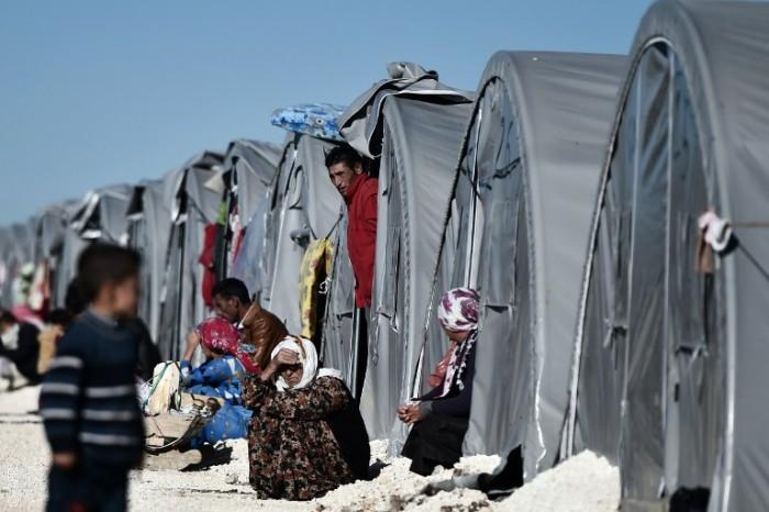 بالأرقام، كيف يتخلّى العالم عن اللاجئين السوريين؟