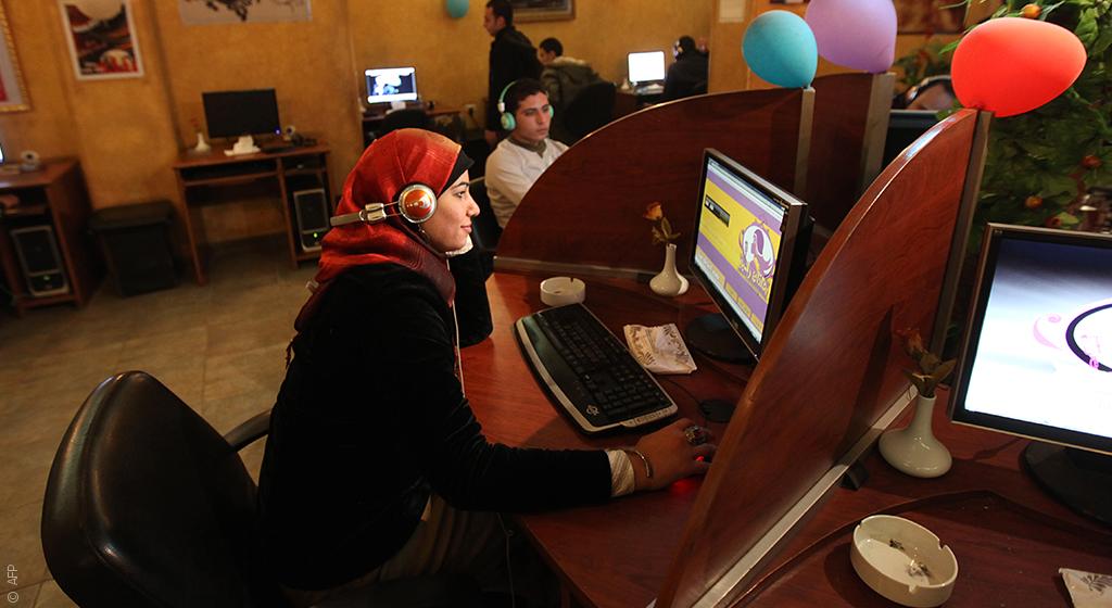هل يتحقّق حلم المصريّين بإنترنت سريع نهاية 2015؟