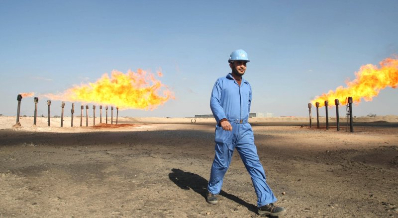 كيف يتوزع النفط وعائداته على المحافظات العراقية؟