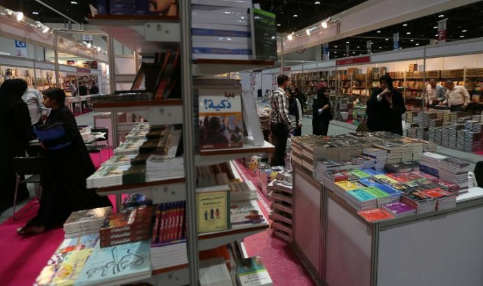 كتب ووثائق تاريخية نادرة عُرضت في معرض أبو ظبي الدولي للكتاب