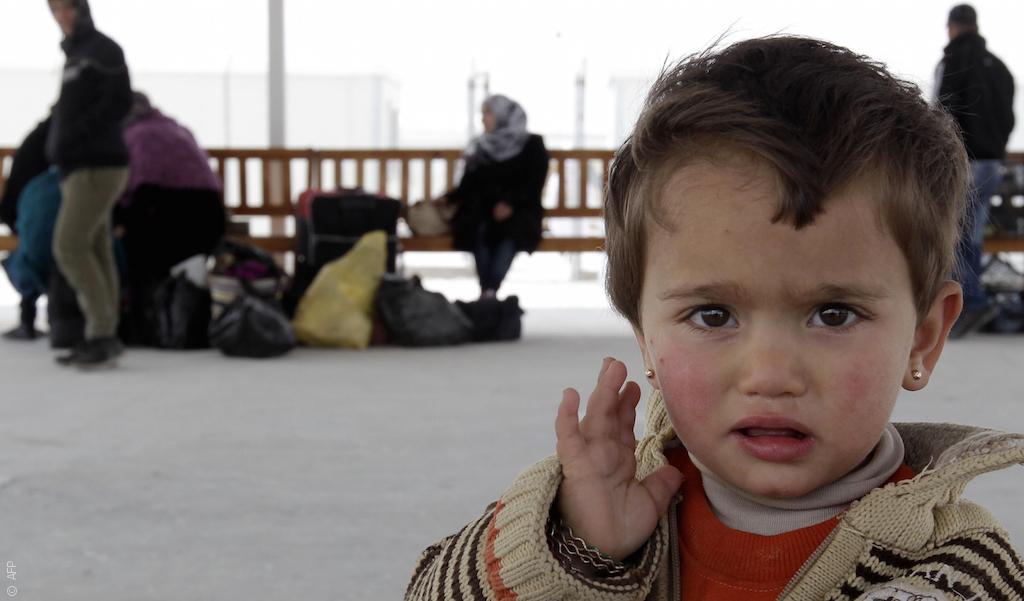 Вновь прибывших детей. Сирийские дети до года. Сирийские дети как одеваются. Мальчишки Иордании. Напуганный маленький мальчик сириец.