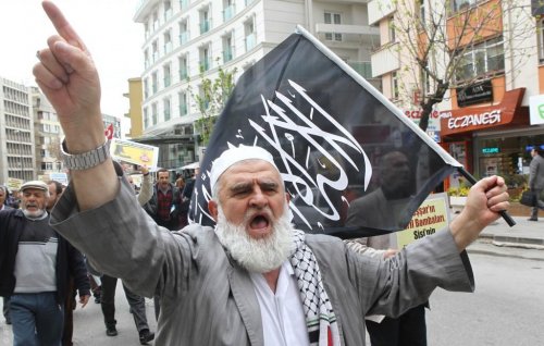 صراعات الإخوان المسلمين الجديدة: المتشددون يرفضون الاعتدال
