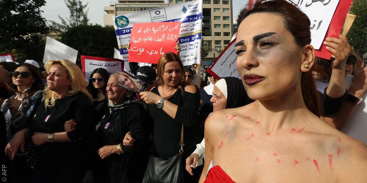 قوانين الحماية من العنف الأسري غائبة في معظم البلدان العربية