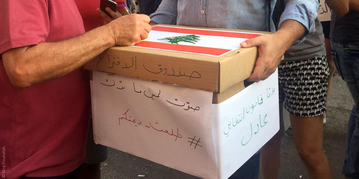 المتظاهرون في بيروت ينتخبون...