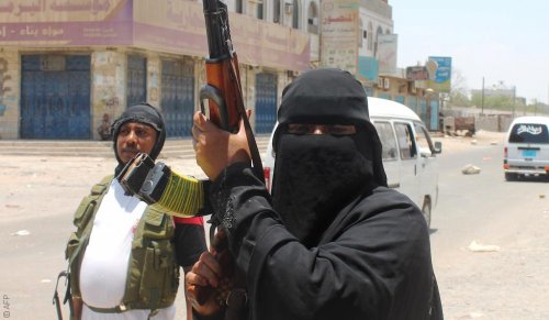 شابات حملن السلاح في وجه الحوثيين
