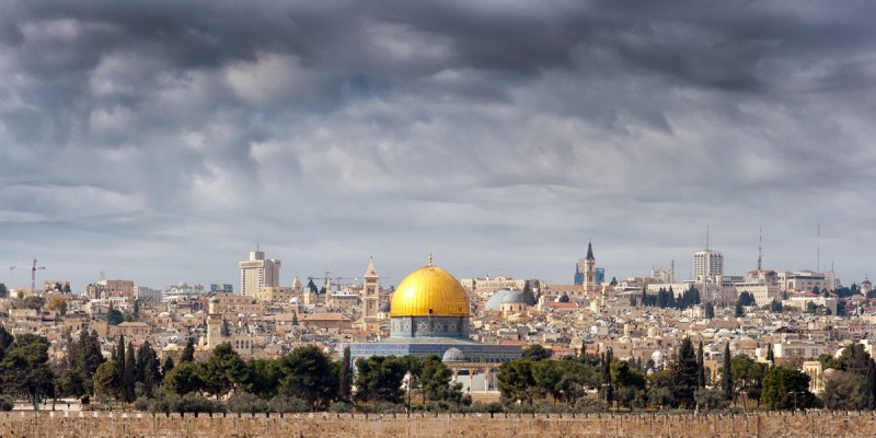 هل يحسم يوسف زيدان أمره: المسجد الأقصى فلسطيني أم لا؟