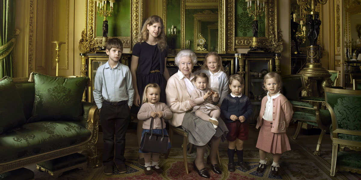 الملكة إليزابيث تحتفل بعيدها ال90 اليوم. عاشت الملكة!