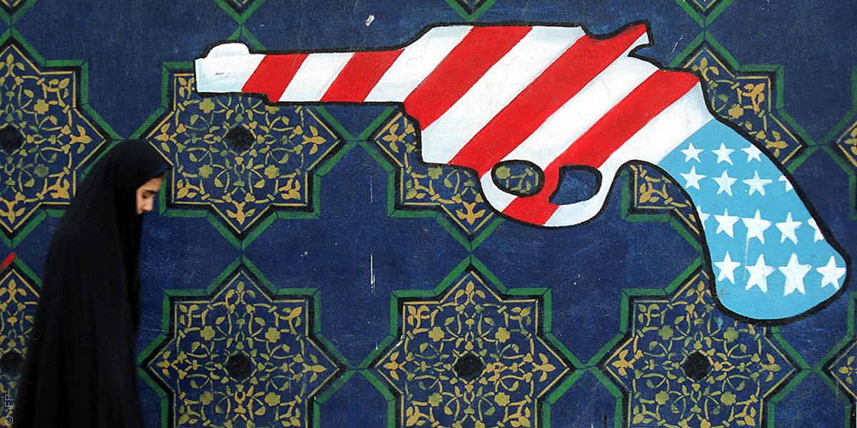 وثائق "سي آي إيه" السريّة تكشف للمرة الأولى: الخميني تعاون مع الأمريكيين قبل الثورة الإسلامية
