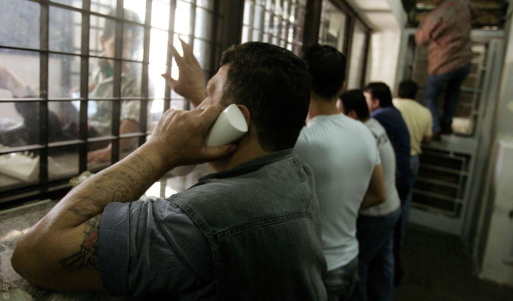 تعرفوا على أغرب وسائل تهريب المخدرات في السجون اللبنانية والمصدر: الأهل