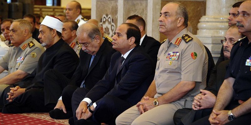 هل يعمل الأزهر في خدمة رؤساء مصر وينسى المواطنين؟