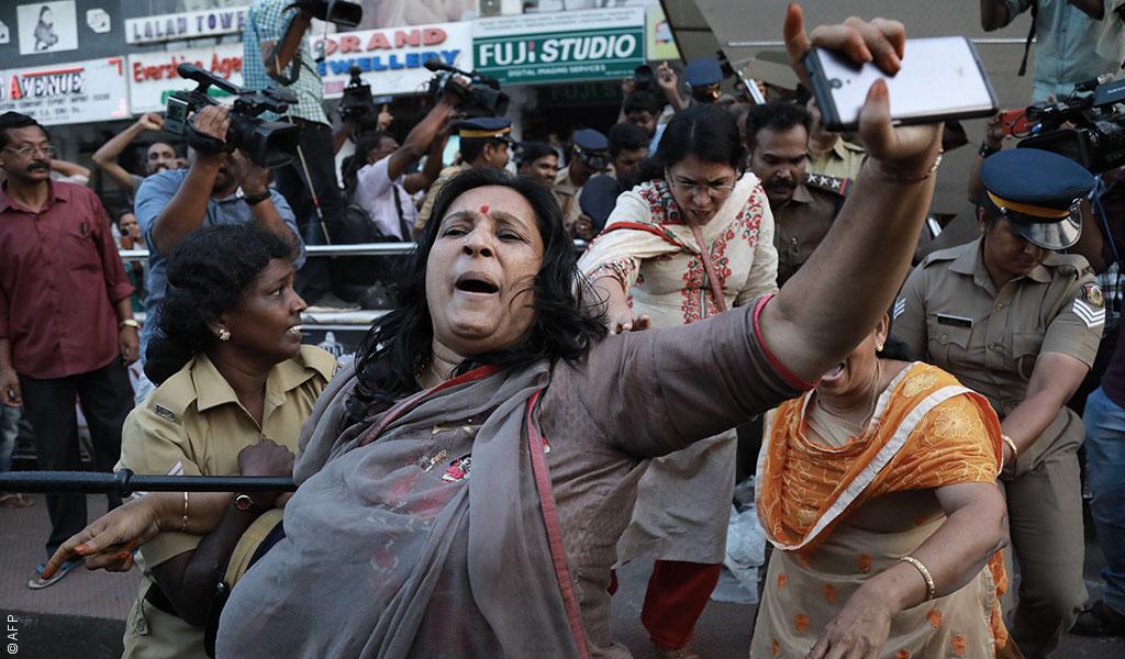 اشتباكات في الهند لليوم الثاني على التوالي بسبب دخول "امرأتين" معبد